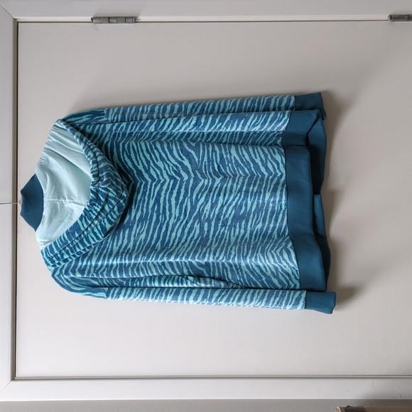 LuLaRoe 1X Teal Bethany Hoodie - Picture 4 of 4